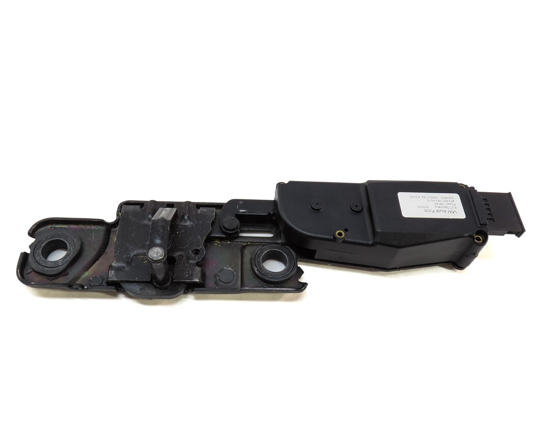 Thumbnail 3: 2015 AUDI Q3 (8U) REAR TRUNK LOCK LATCH ACTUATOR STRIKER PLATE
