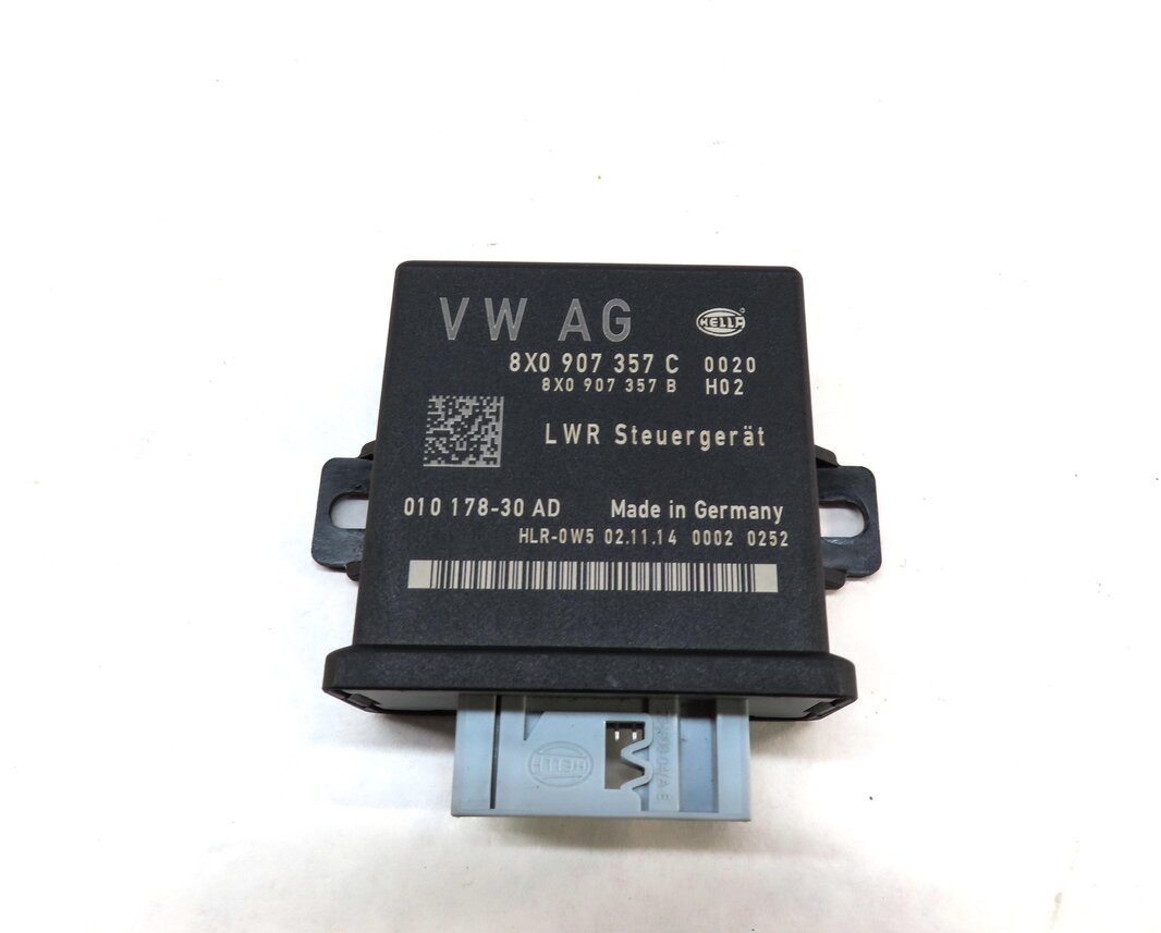 Thumbnail 2: 2015 AUDI Q3 (8U) HEADLIGHT RANGE CONTROL MODULE