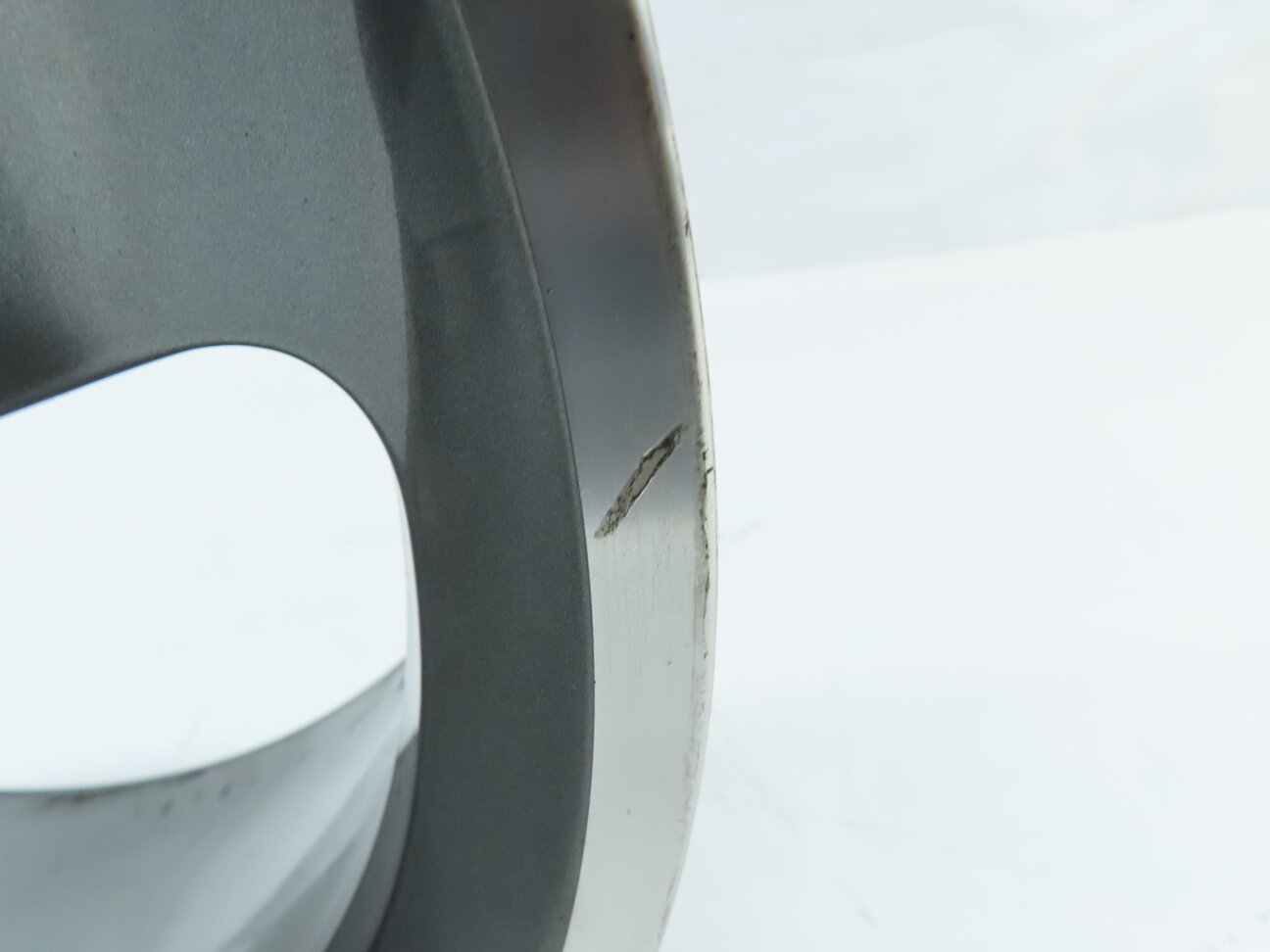Thumbnail 3: 2015-2016 AUDI Q3 (8U) 18x7 5-SPOKE ALUMINUM ALLOY WHEEL RIM (MACHINE FINISH)