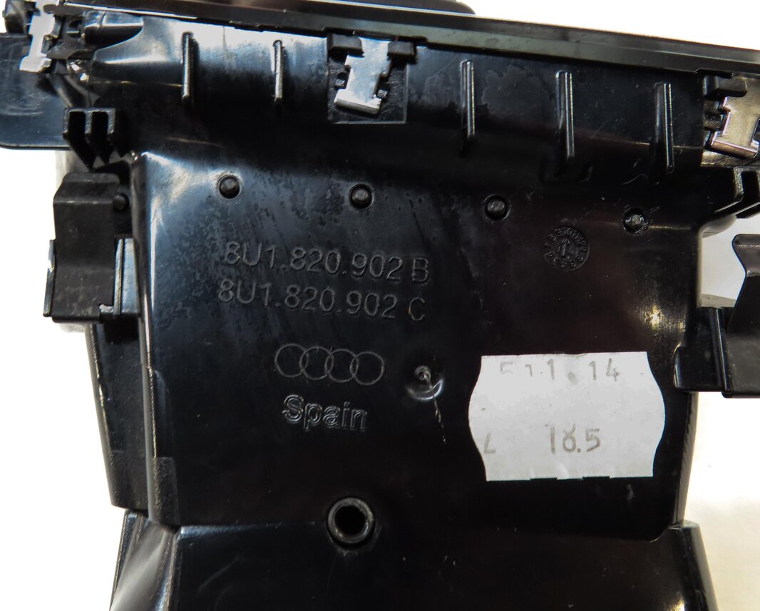 Thumbnail 5: 2015 AUDI Q3 (8U) FRONT RIGHT PASSENGER OUTER DASH HEATER A/C AIR VENT