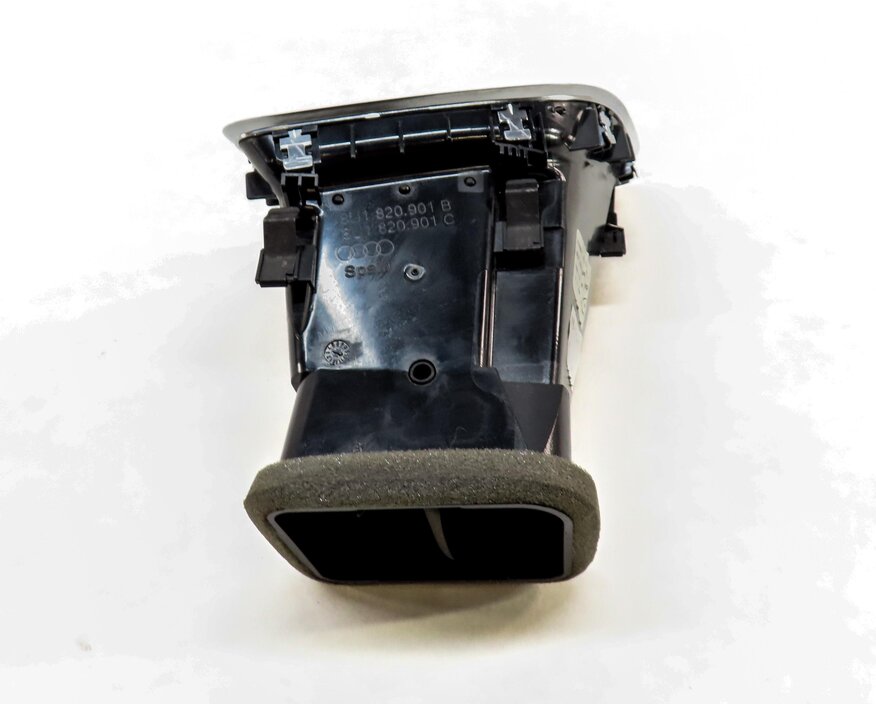 Thumbnail 3: 2015 AUDI Q3 (8U) FRONT LEFT DRIVER OUTER DASH HEATER A/C AIR CONDITIONING VENT
