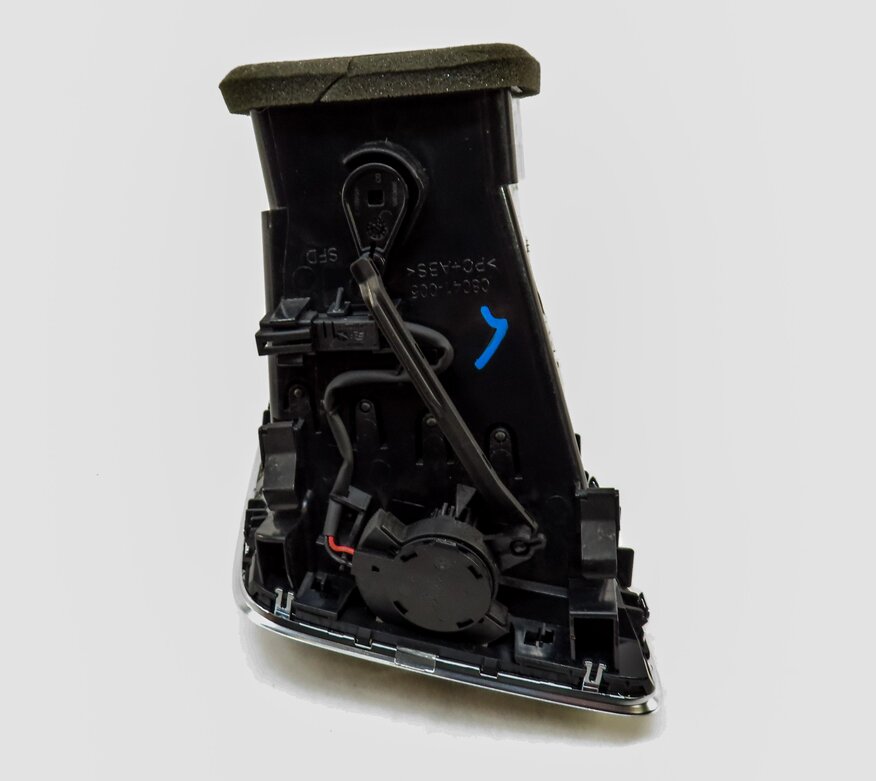 Thumbnail 4: 2015 AUDI Q3 (8U) FRONT LEFT DRIVER OUTER DASH HEATER A/C AIR CONDITIONING VENT
