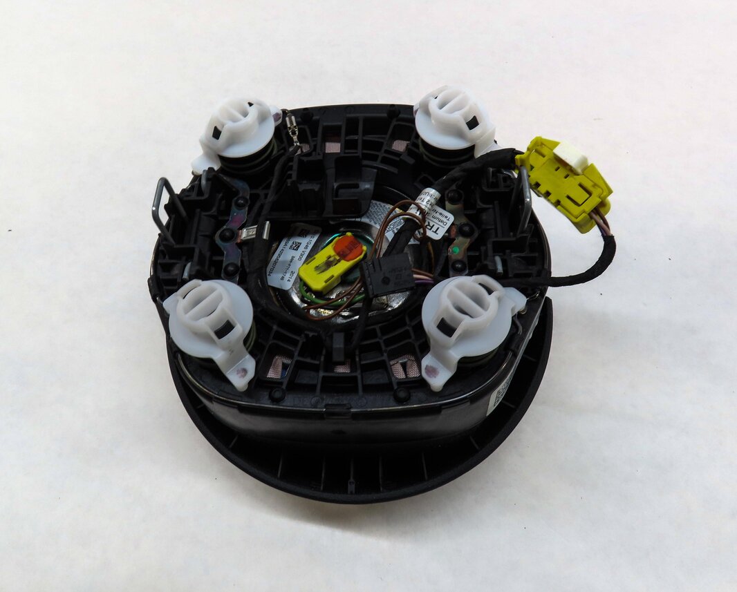 Thumbnail 5: 2015-2018 AUDI A3 Q3 (8U 8V) DRIVER STEERING WHEEL SRS AIRBAG AIR BAG