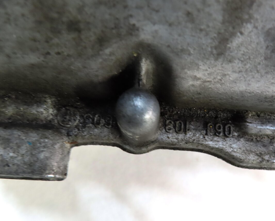 Thumbnail 7: 2009-2018 VW EOS TIGUAN AUDI Q3 (8U) 2.0L TURBO ENGINE UPPER OIL PAN CRADLE