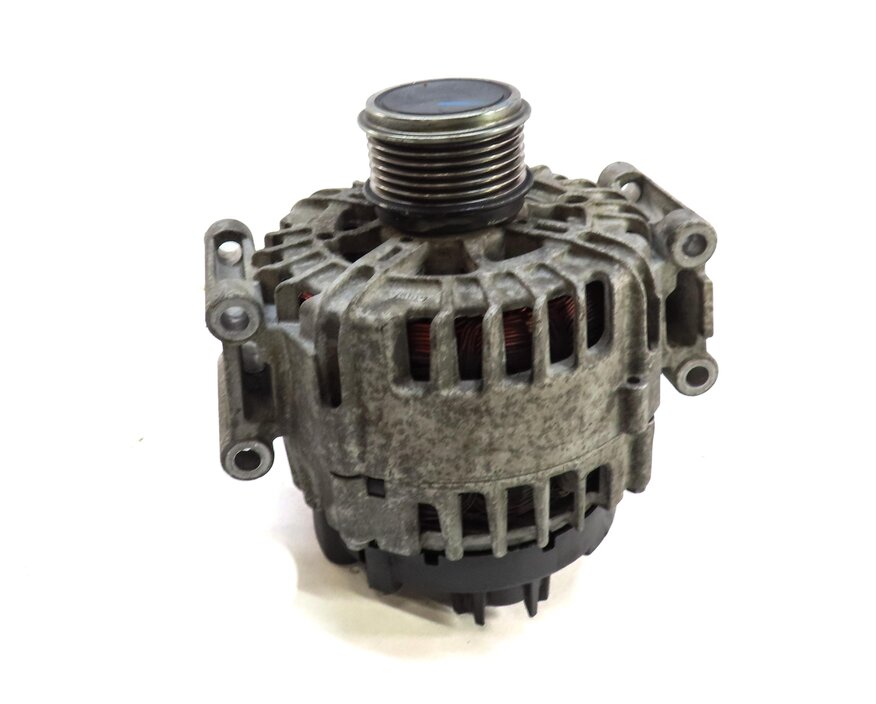 Thumbnail 2: 2015-2018 AUDI Q3 (8U) 2.0L ENGINE 140 AMP ALTERNATOR POWER GENERATOR (VALEO)