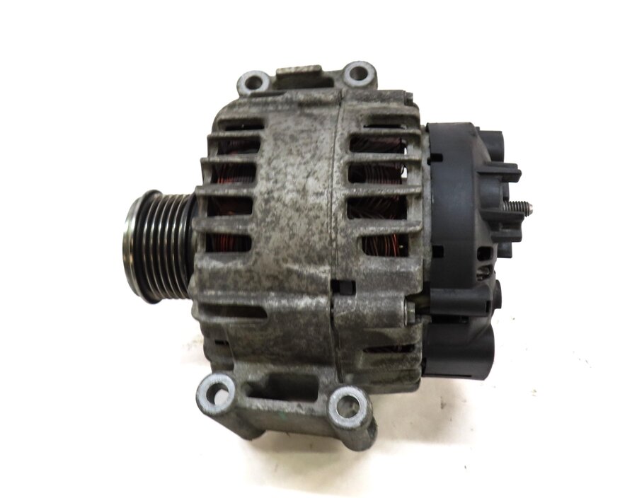 Thumbnail 3: 2015-2018 AUDI Q3 (8U) 2.0L ENGINE 140 AMP ALTERNATOR POWER GENERATOR (VALEO)