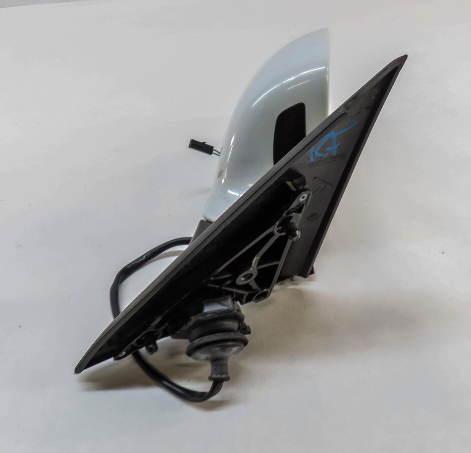 Thumbnail 4: 2015-2018 AUDI Q3 (8U) RIGHT PASSENGER HEATED LANE ASSIST DOOR MIRROR (WHITE)