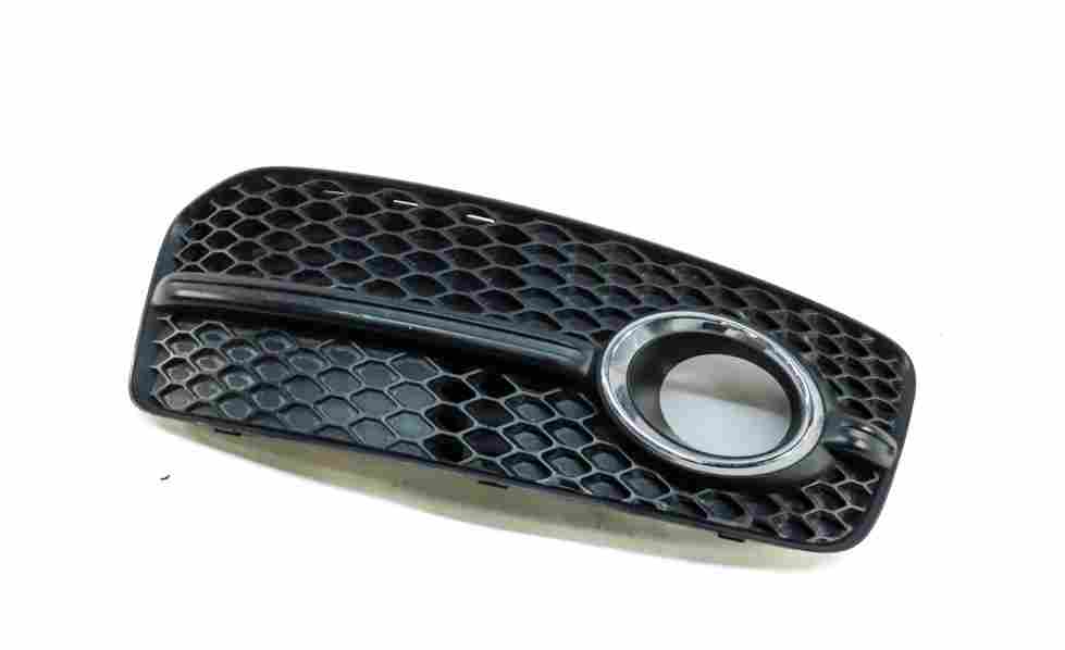2015 AUDI Q3 (8U) FRONT RIGHT LOWER BUMPER FOGLIGHT FOG LIGHT GRILLE TRIM