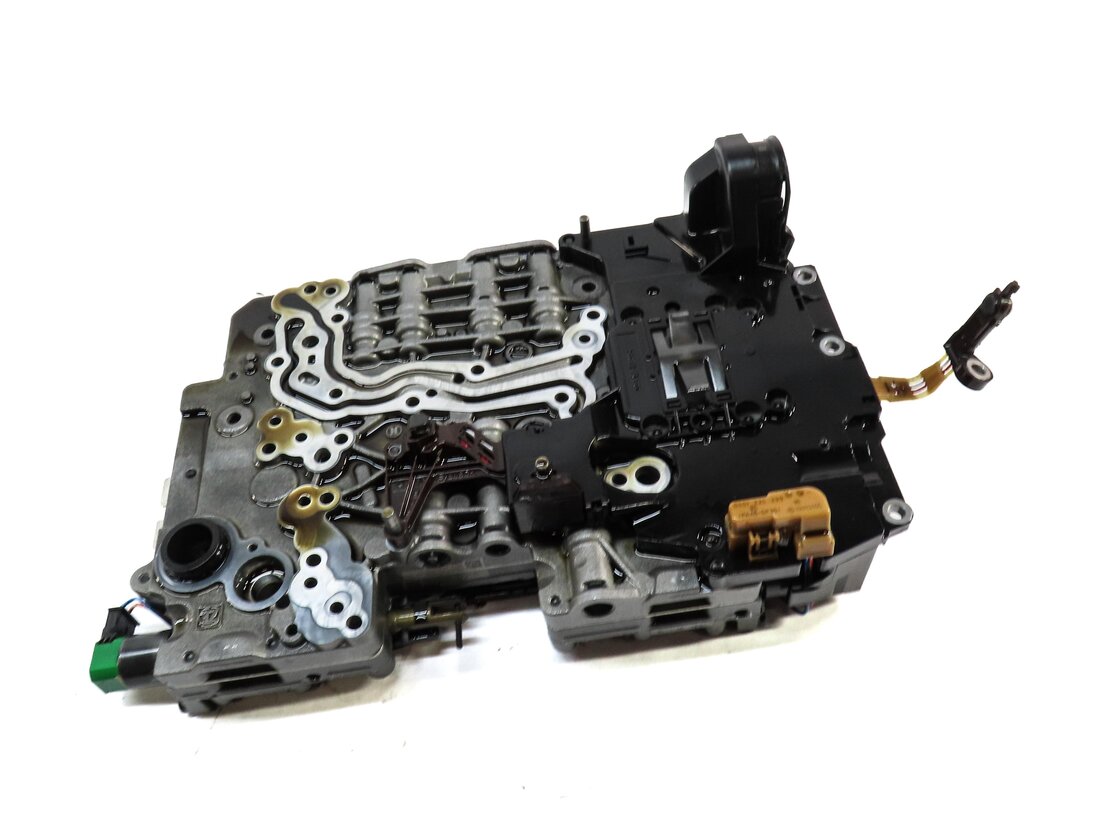 2010-2013 BMW 550i 550iGT (F07 F10) X-DRIVE AWD - 8HP70 TRANSMISSION VALVE BODY