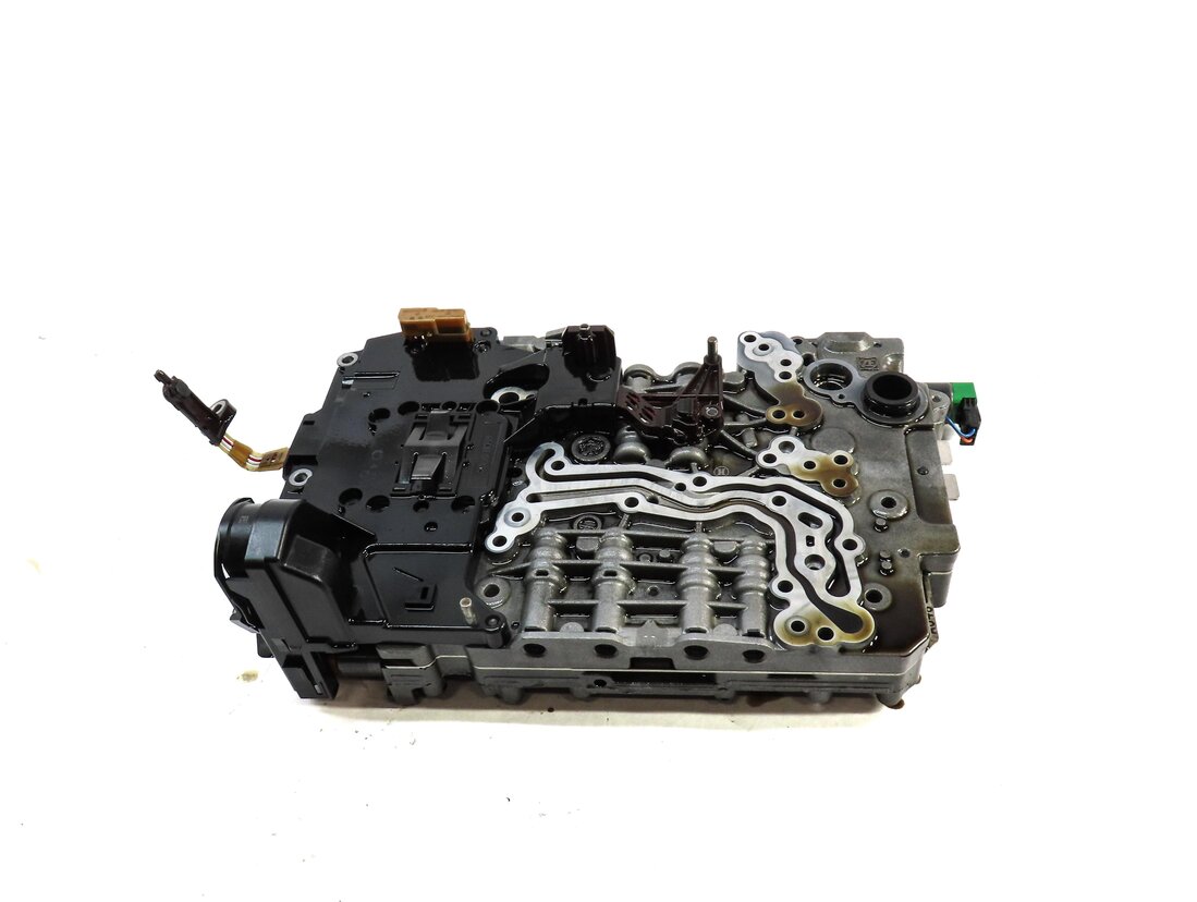 Thumbnail 3: 2010-2013 BMW 550i 550iGT (F07 F10) X-DRIVE AWD - 8HP70 TRANSMISSION VALVE BODY