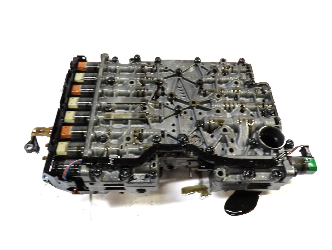 Thumbnail 4: 2010-2013 BMW 550i 550iGT (F07 F10) X-DRIVE AWD - 8HP70 TRANSMISSION VALVE BODY