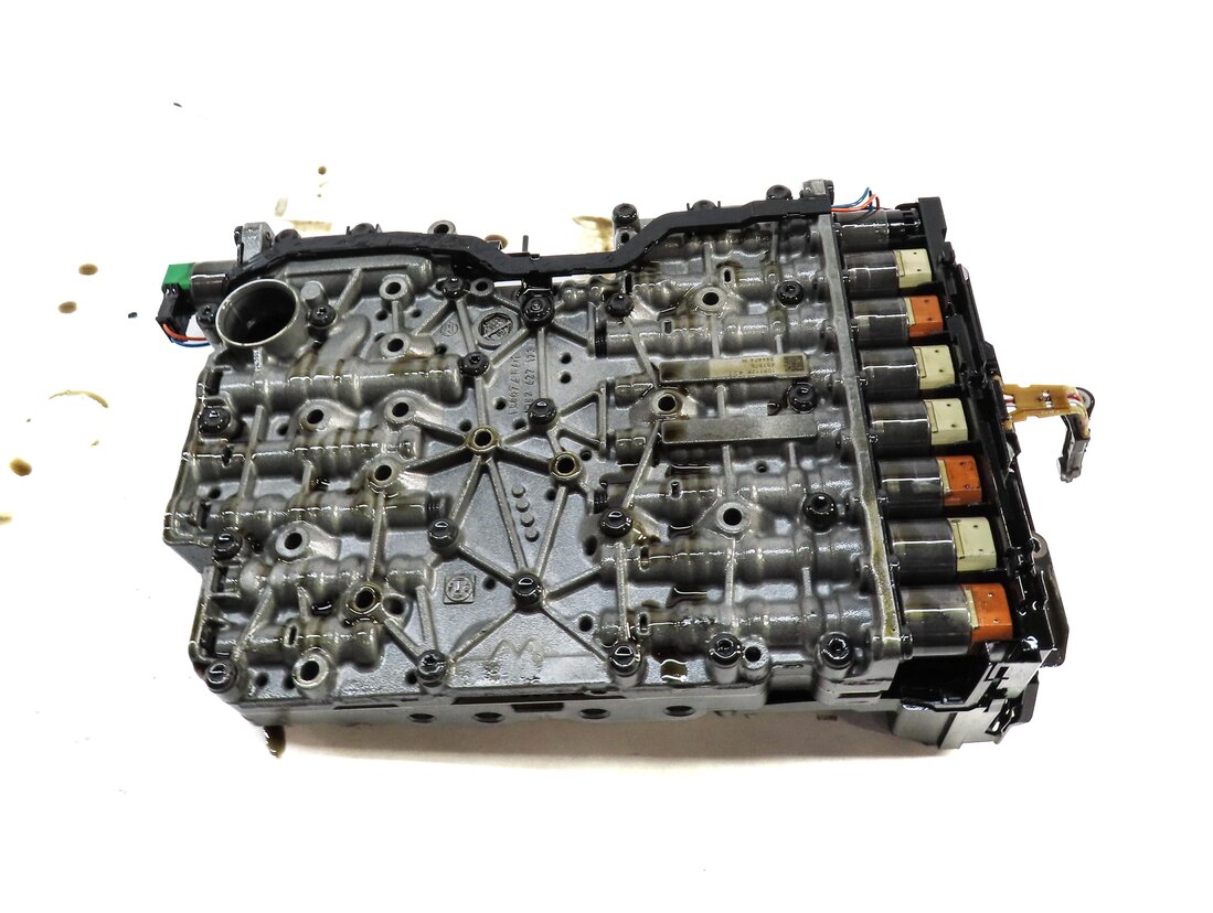 Thumbnail 5: 2010-2013 BMW 550i 550iGT (F07 F10) X-DRIVE AWD - 8HP70 TRANSMISSION VALVE BODY