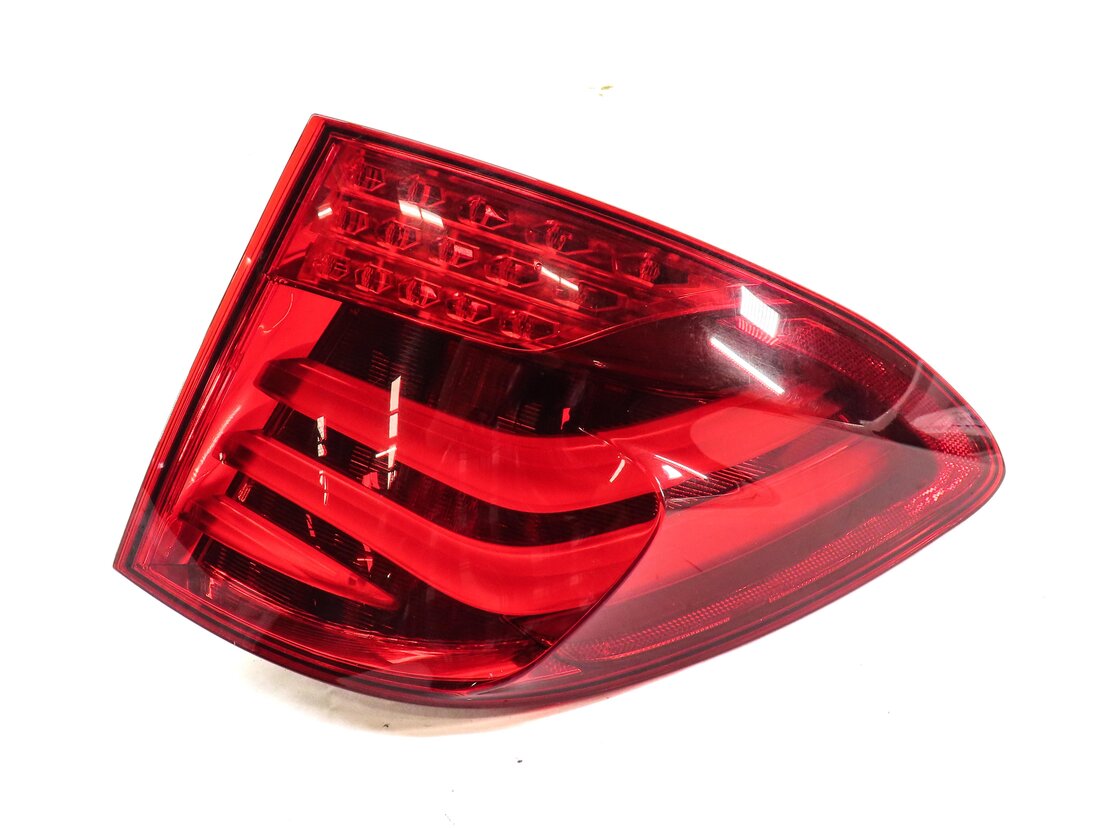 Thumbnail 3: 10-13 BMW 535iGT 550iGT (F07) RIGHT PASSENGER OUTER TAILLIGHT BRAKE LIGHT LAMP