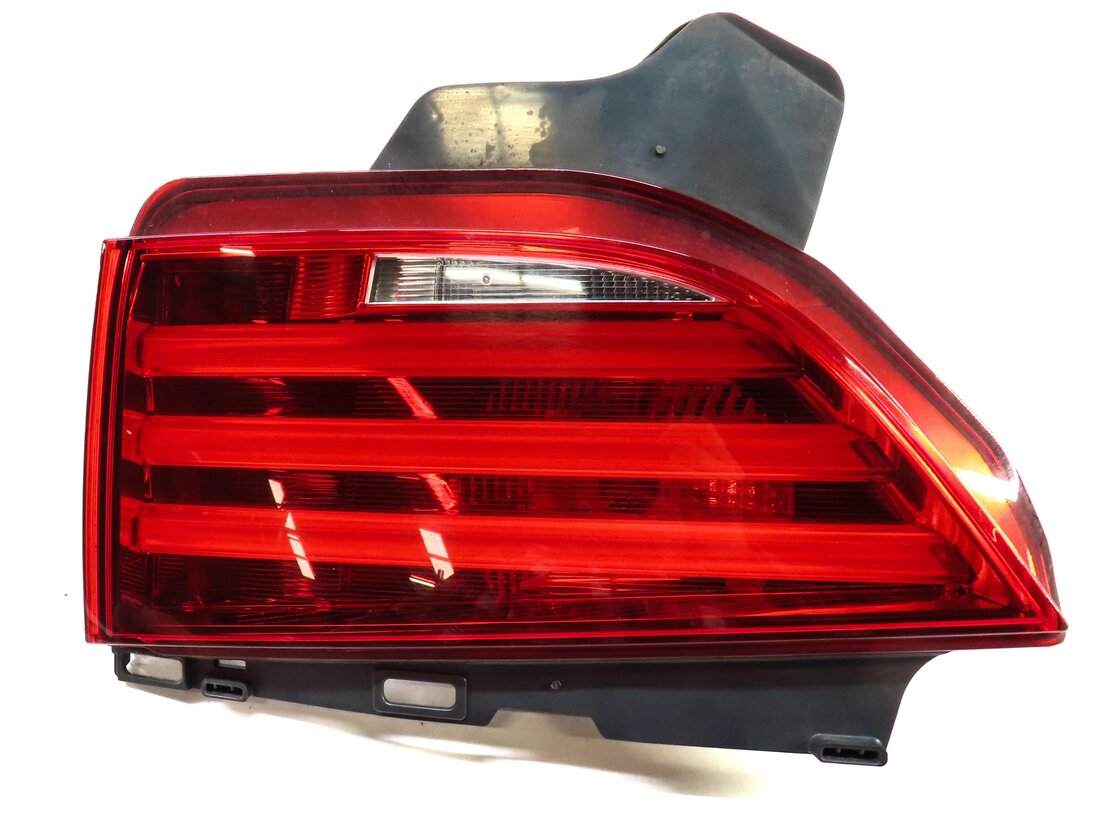 Thumbnail 4: 10-13 BMW 535iGT 550iGT F07 RIGHT PASSENGER TRUNK LID INNER TAILLIGHT LIGHT LAMP