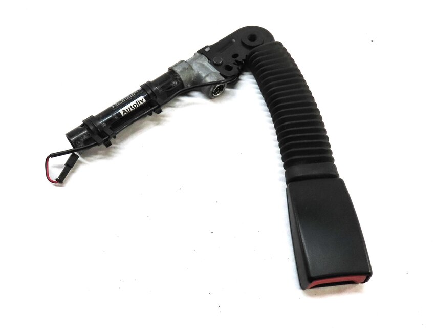 10-17 BMW 5 7 GT SERIES (F01 F07 F10) FRONT LEFT DRIVER SEATBELT BUCKLE RECEIVER