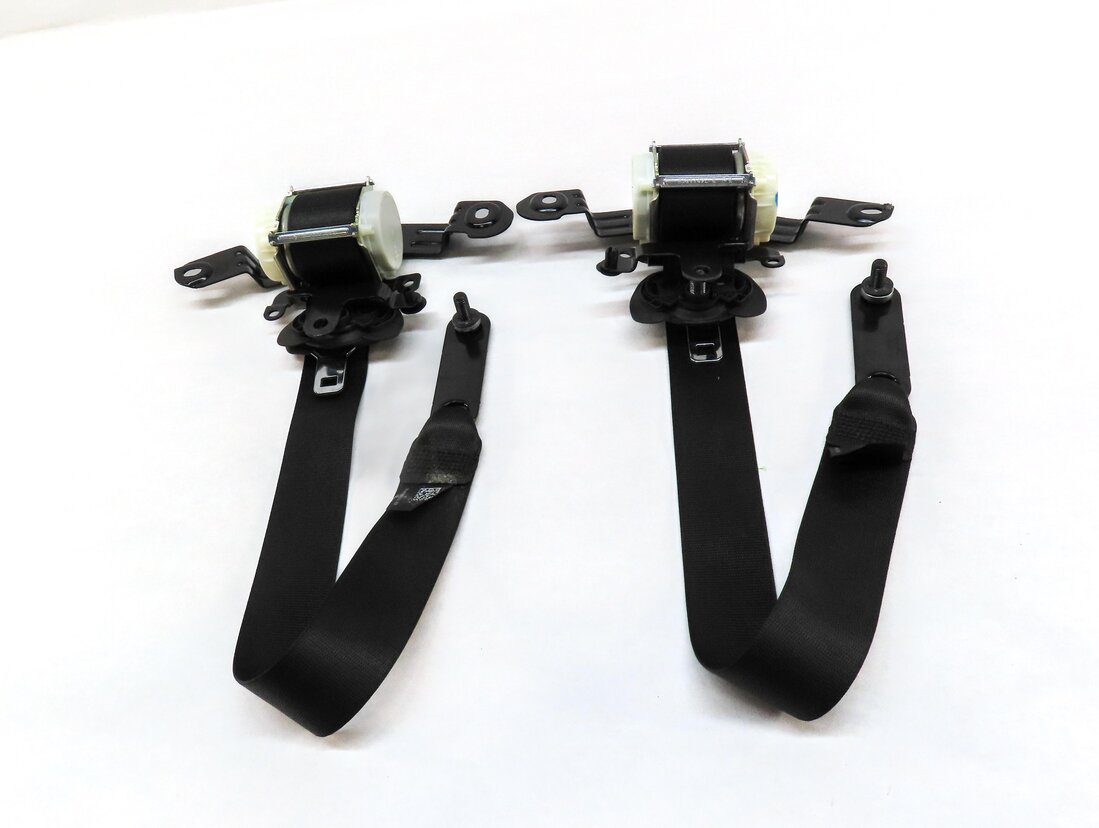 Thumbnail 2: 2012 BMW 550iGT (F07) REAR LEFT & RIGHT SEATBELT RETRACTOR SET 2 (BLACK)