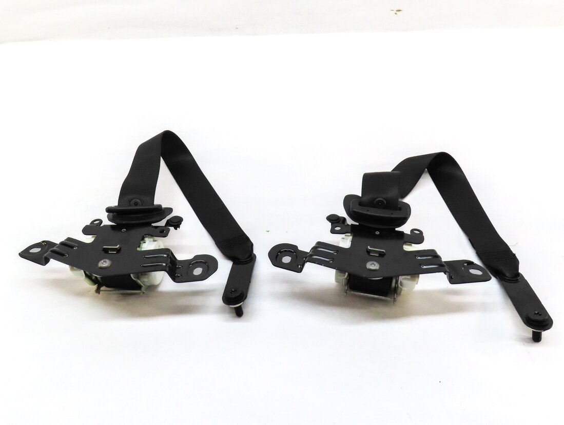 Thumbnail 3: 2012 BMW 550iGT (F07) REAR LEFT & RIGHT SEATBELT RETRACTOR SET 2 (BLACK)