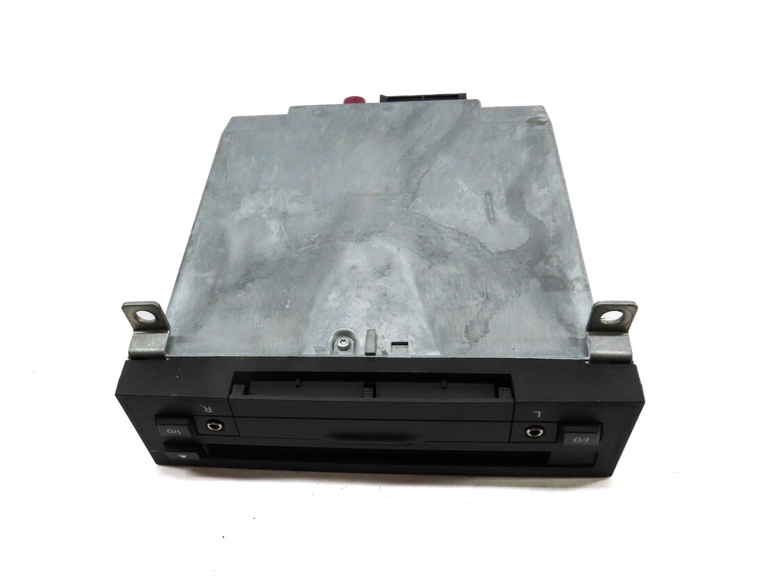 Thumbnail 5: 10-17 BMW 5 5GT M5 7 SERIES (F01 F07 F10) REAR MEDIA ENTERTAINMENT DVD PLAYER