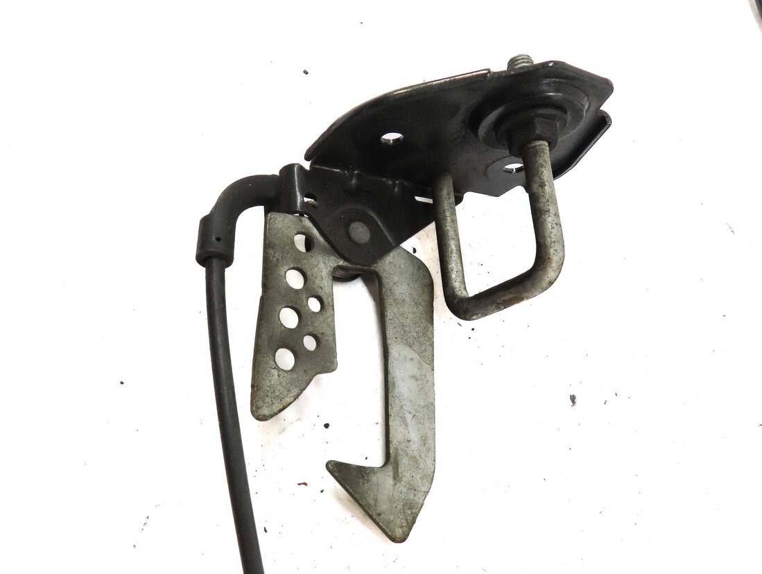 Thumbnail 6: 2012 BMW 550iGT (F07) HOOD SAFETY CATCH HOOK w/ STRIKERS & RELEASE LEVER & CABLE