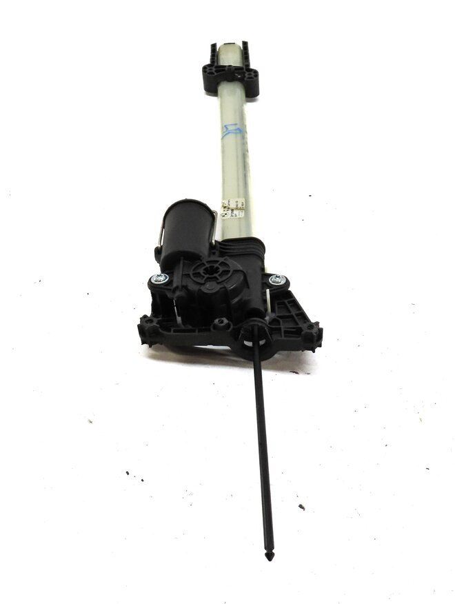 Thumbnail 3: 10-17 BMW 535iGT 550iGT (F07) REAR LEFT DOOR PRIMARY WINDOW SHADE MOTOR ASSEMBLY