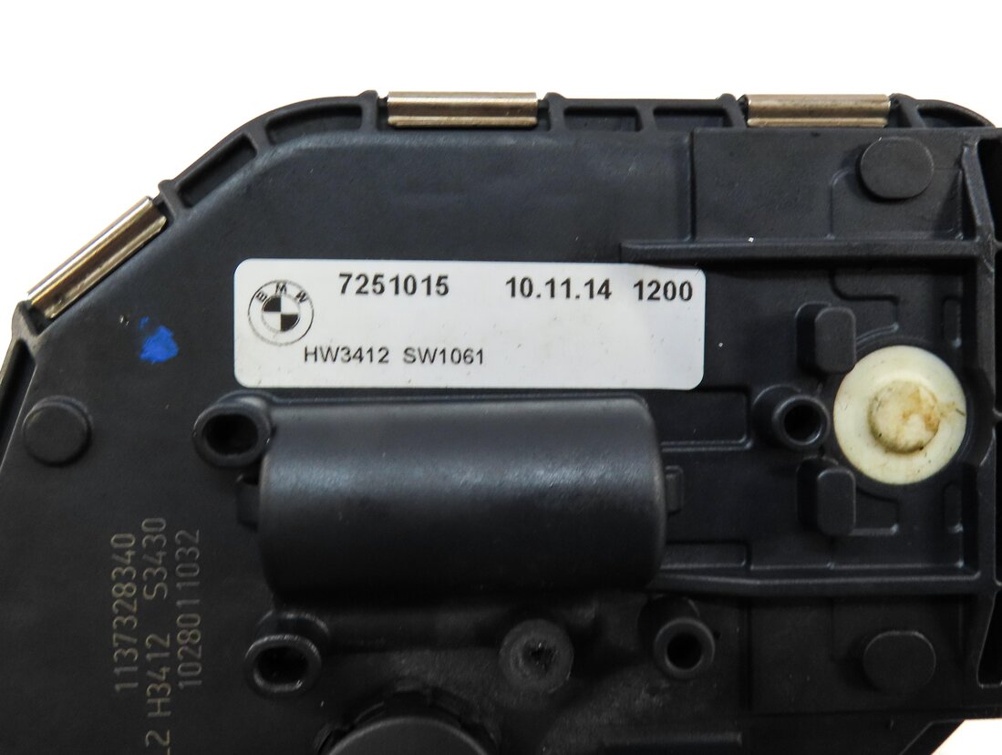 Thumbnail 3: 2010-2017 BMW 535iGT 550iGT (F07) FRONT WINDSHIELD WIPER MOTOR
