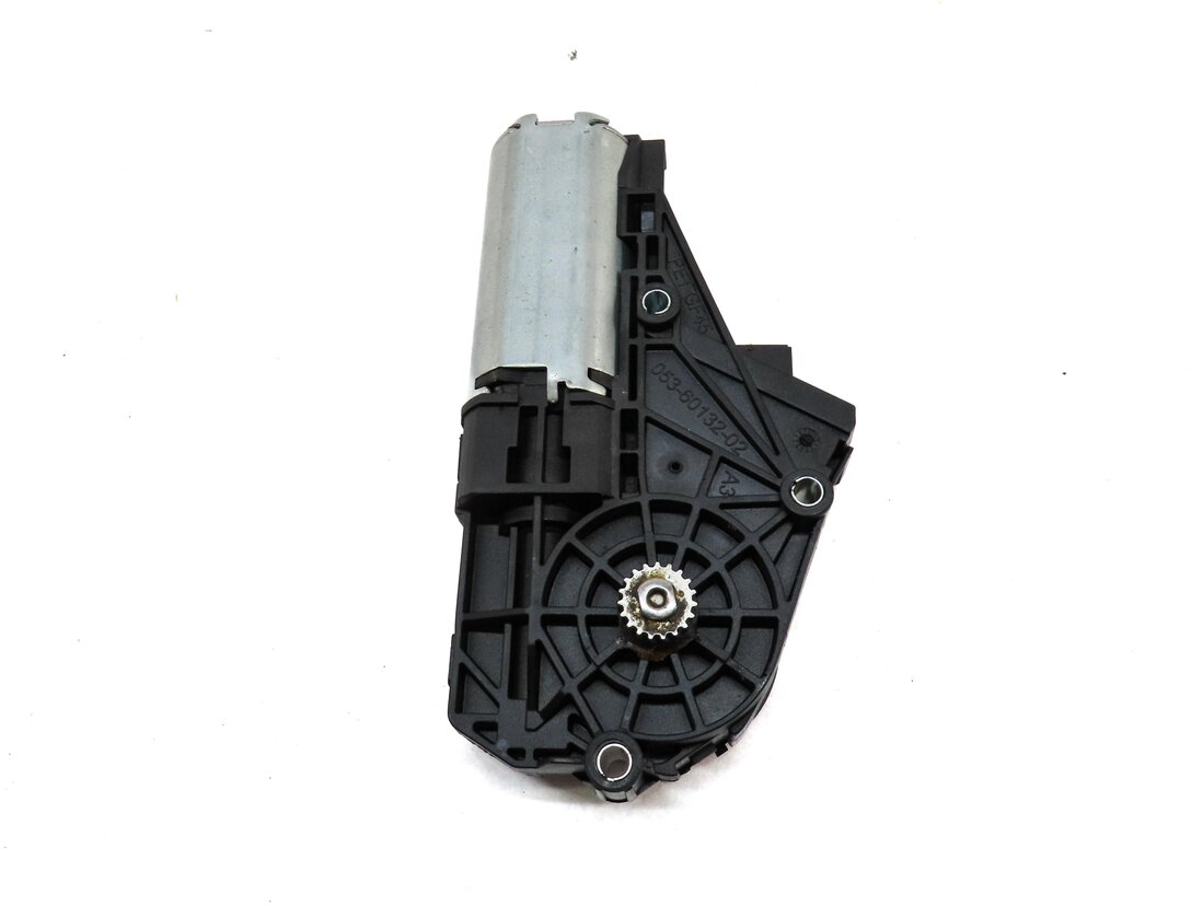 Thumbnail 3: 2010-2017 BMW 535iGT 550iGT (F07) PANORAMIC SUNROOF WINDOW MOTOR