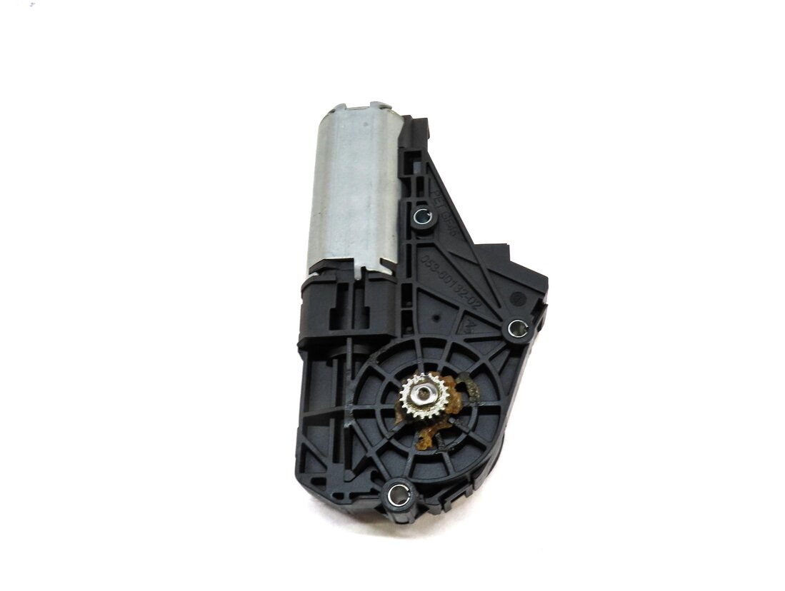 Thumbnail 3: 2010-2017 BMW 535iGT 550iGT (F07) PANORAMIC SUNROOF WINDOW MOTOR