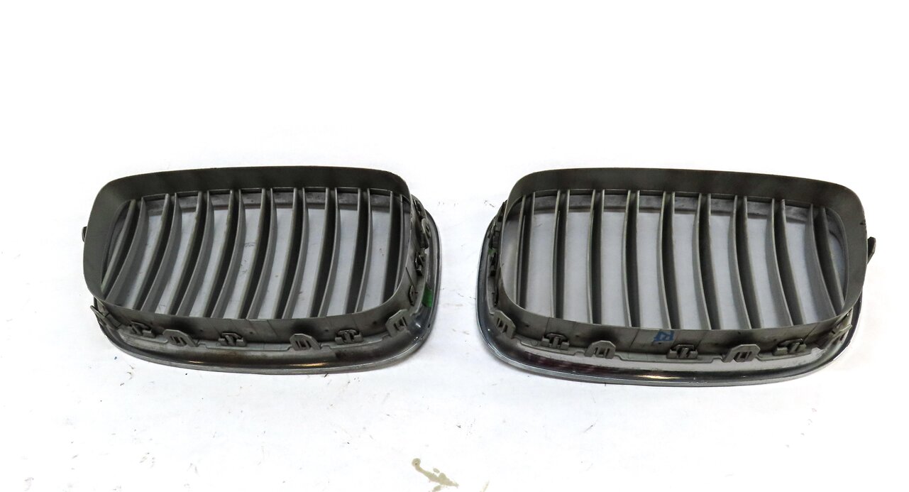 Thumbnail 4: 10-13 BMW 535iGT 550iGT (F07) FRONT LEFT & RIGHT HOOD VENT GRILLE SET-2 (CHROME)