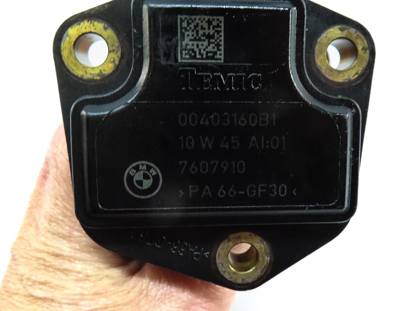 Thumbnail 4: 2012 BMW 550iGT (F07) 4.4L TURBO N63 ENGINE OIL LEVEL SENSOR 12617607910
