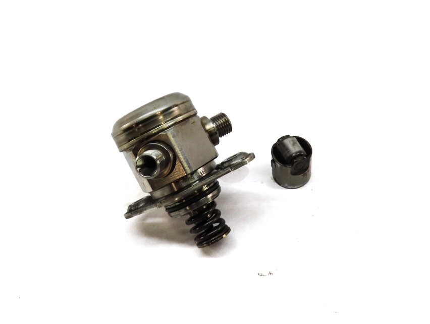 08-14 BMW 5 6 7 X5 X6 F01 F10 E70 E71 4.4L MECHANICAL HIGH PRESSURE FUEL PUMP
