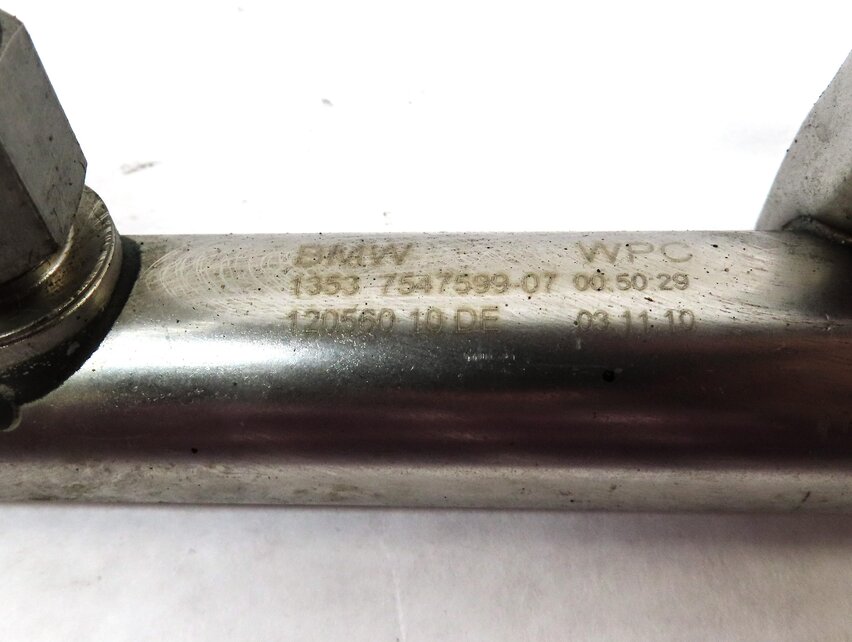 Thumbnail 8: 2012 BMW 550iGT (F07) 4.4L TURBO N63 ENGINE LEFT RIGHT FUEL RAIL SET 2 w/ LINES