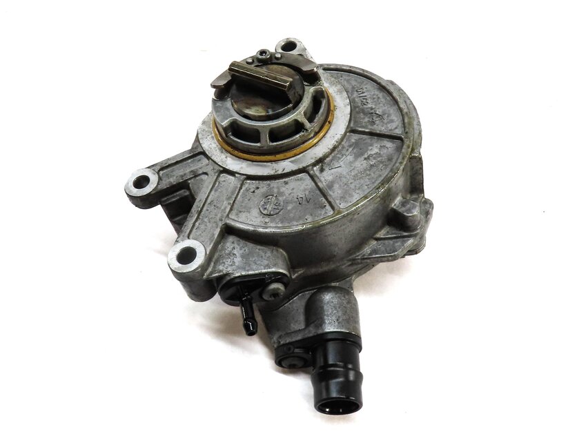 Thumbnail 2: 10-17 BMW 5 7 M5 X6 X6 X5M X6M (F01 F10 F15 F16 F85 F86) 4.4L BRAKE VACUUM PUMP