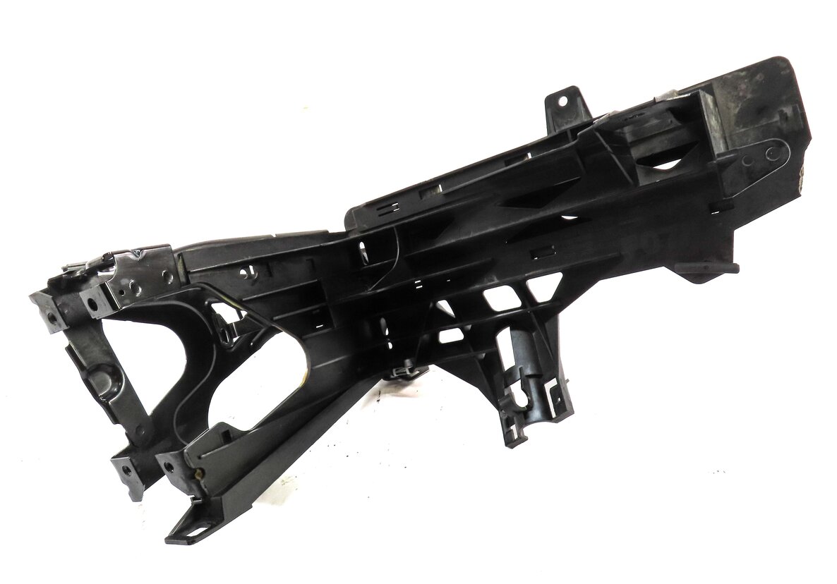 Thumbnail 2: 2012 BMW 550iGT (F07) FRONT LEFT RADIATOR SUPPORT MOUNT BRACKET 51647200777