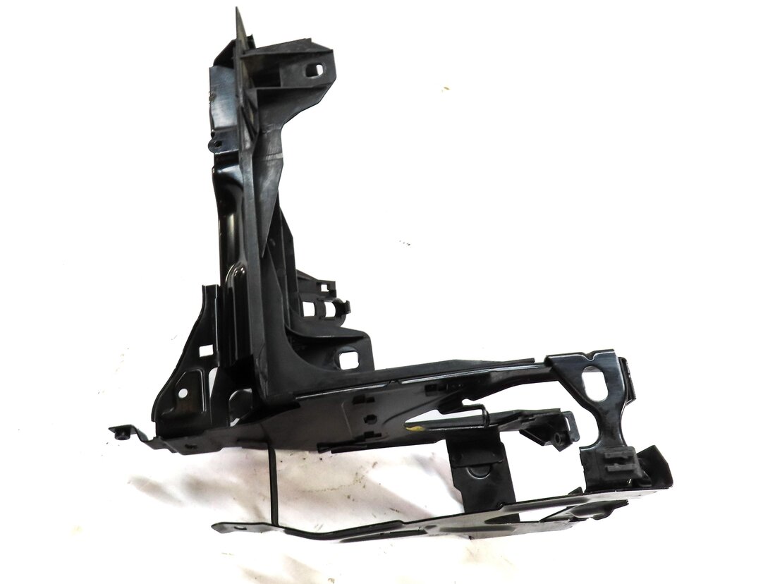 Thumbnail 3: 2012 BMW 550iGT (F07) FRONT LEFT RADIATOR SUPPORT MOUNT BRACKET 51647200777