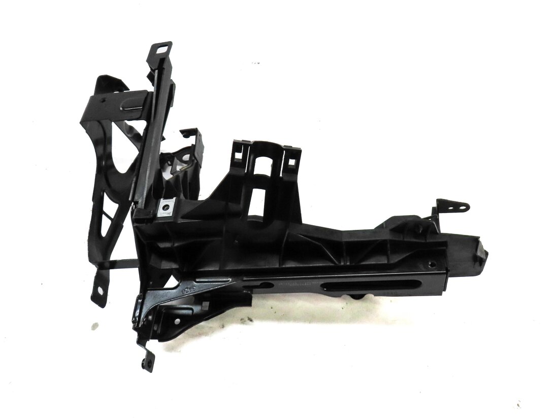 Thumbnail 5: 2012 BMW 550iGT (F07) FRONT LEFT RADIATOR SUPPORT MOUNT BRACKET 51647200777