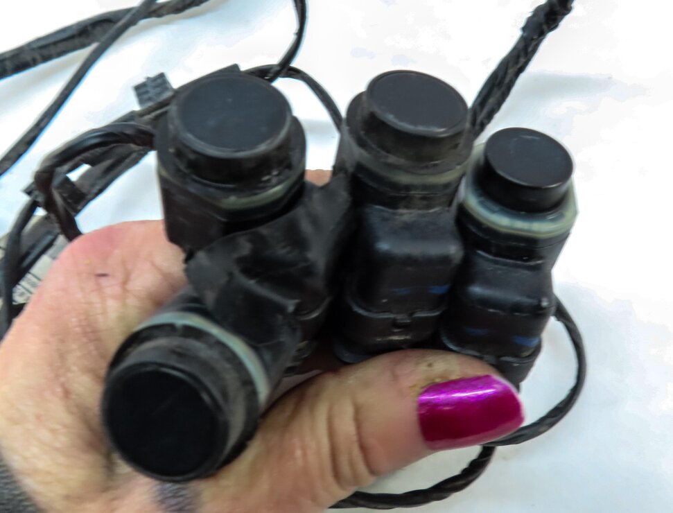 Thumbnail 5: 2011 BMW X5 (E70) REAR PARK ASSIST PDC SENSOR SET4 (BLACK) w/ WIRE HARNESS