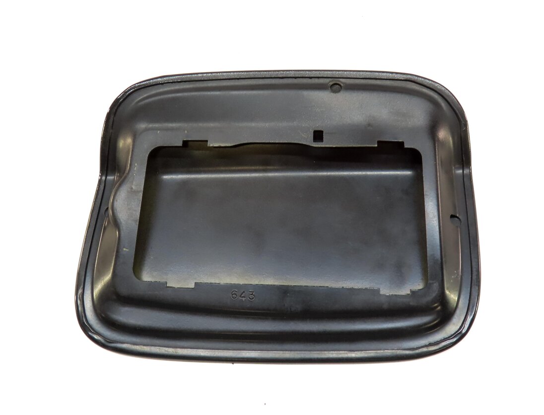 Thumbnail 4: 07-13 BMW X5 (E70) FUEL TANK DOOR LID COVER TRIM (BLACK SAPPHIRE METALLIC 475)