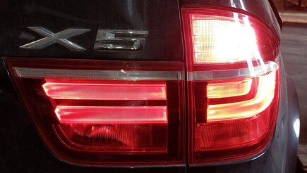 Thumbnail 2: 11-13 BMW X5 X5M (E70) RIGHT PASSENGER INNER TAILLIGHT LIGHT LAMP (INCANDESCENT)