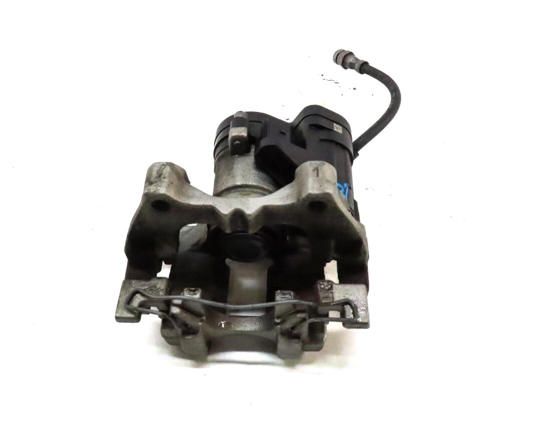 Thumbnail 5: 2015-2018 AUDI A3 (8V) REAR RIGHT PASSENGER ABS DISC BRAKE CALIPER w/ ACTUATOR