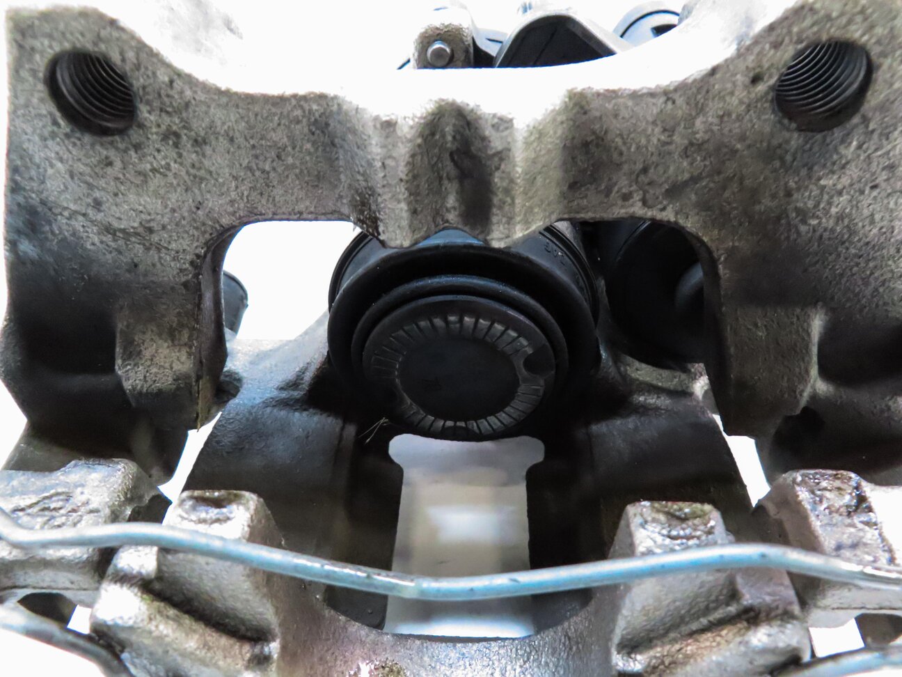 Thumbnail 6: 2015-2018 AUDI A3 (8V) REAR RIGHT PASSENGER ABS DISC BRAKE CALIPER w/ ACTUATOR