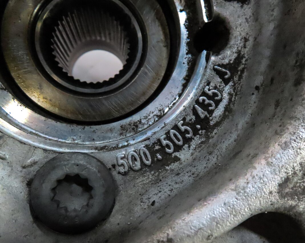 Thumbnail 6: 15-19 VW GOLF / AUDI A3 S3 RS3 (8V) AWD - LEFT REAR SPINDLE KNUCKLE WHEEL HUB