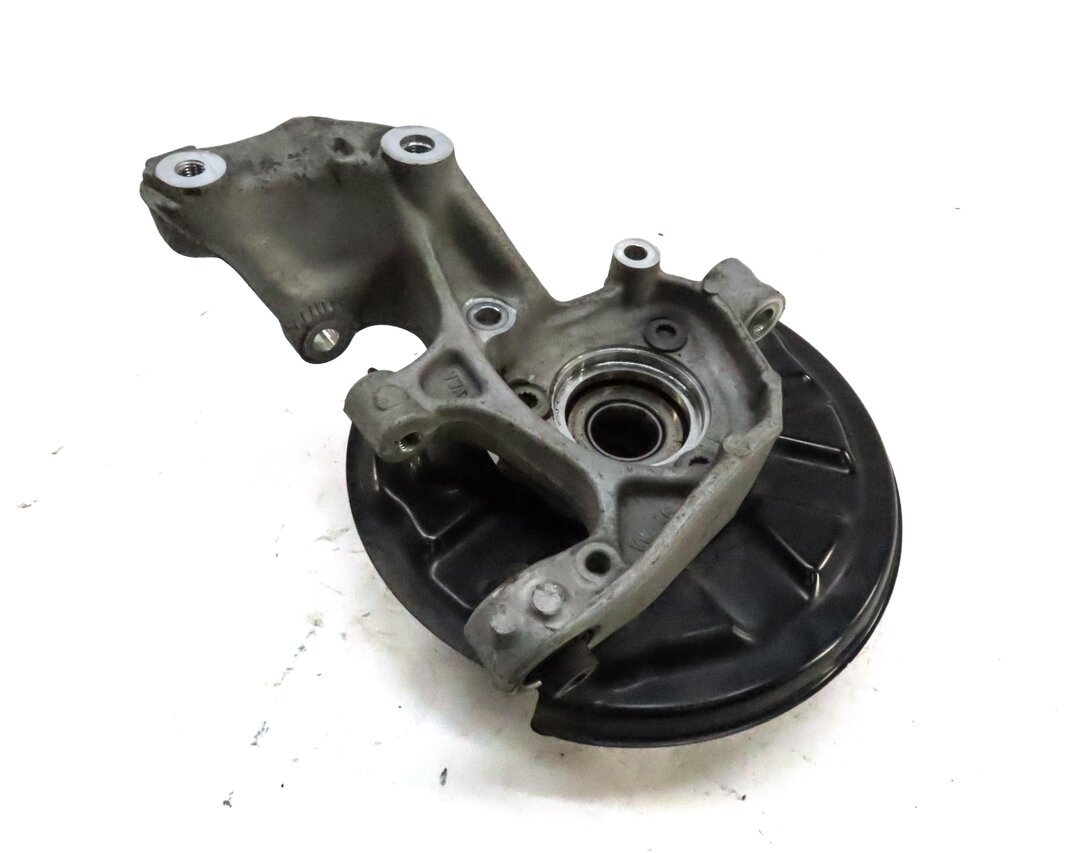 15-19 VW GOLF / AUDI A3 S3 RS3 (8V) AWD - RIGHT REAR SPINDLE KNUCKLE WHEEL HUB