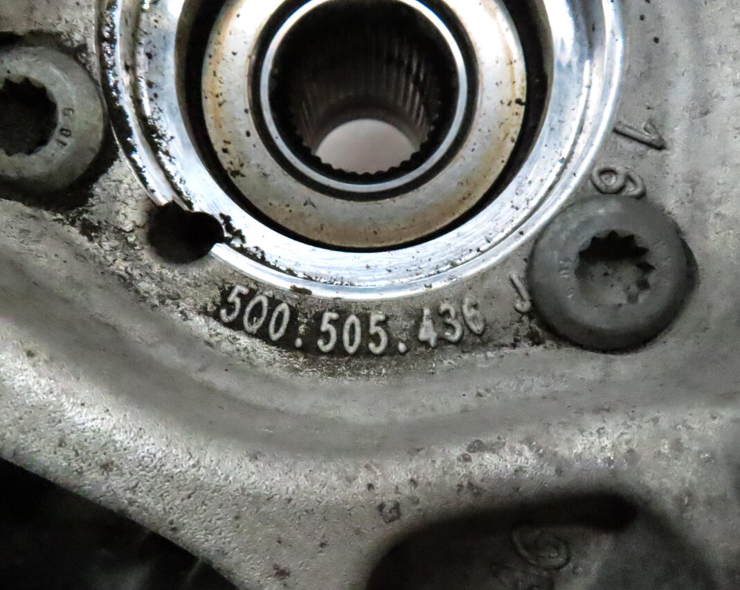 Thumbnail 6: 15-19 VW GOLF / AUDI A3 S3 RS3 (8V) AWD - RIGHT REAR SPINDLE KNUCKLE WHEEL HUB