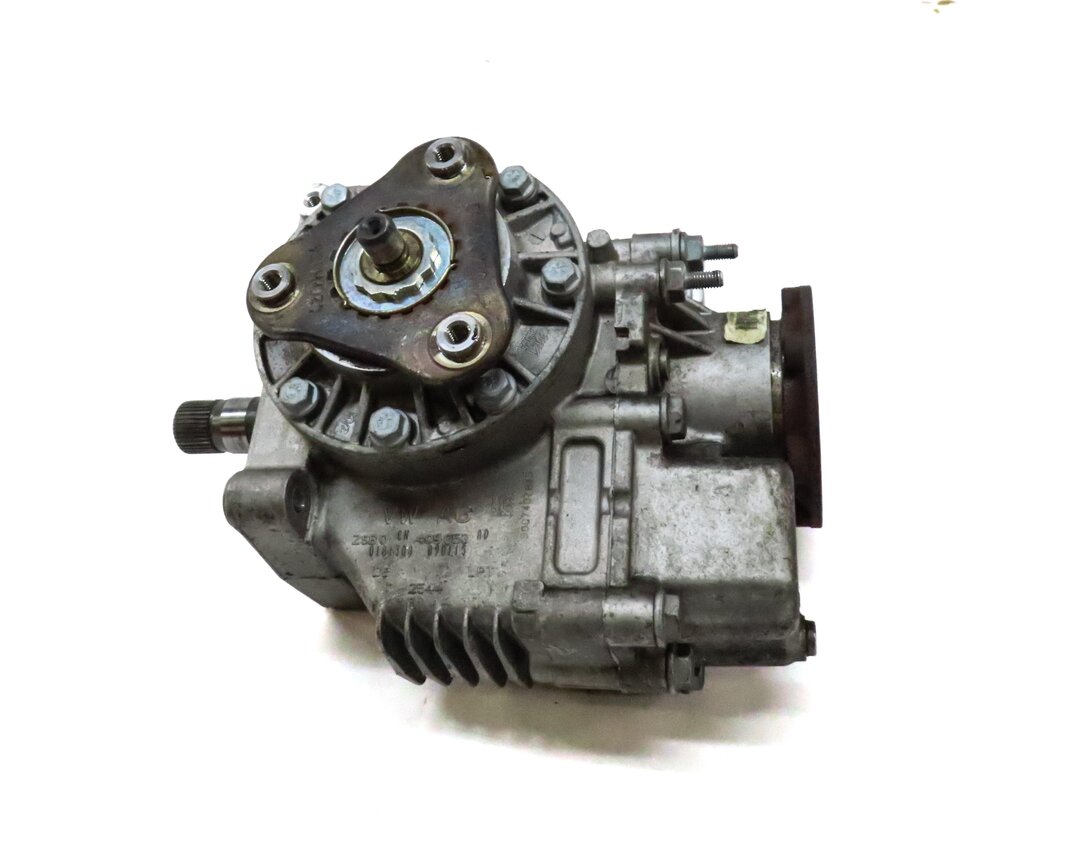 Thumbnail 2: 2016-2018 AUDI A3 (8V) QUATTRO AWD FRONT TRANSFER CASE ANGLE GEAR DRIVE