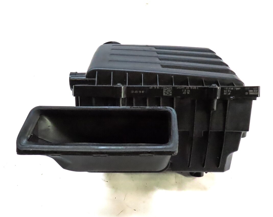 Thumbnail 3: 15-19 VW GOLF / AUDI A3 TT (8V MK3) 1.8L / 2.0L TURBO ENGINE AIR FILTER HOUSING