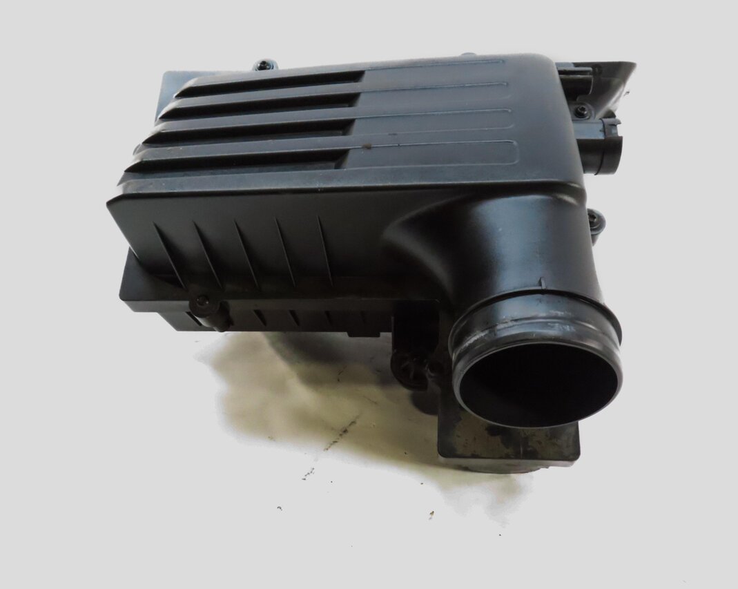 Thumbnail 5: 15-19 VW GOLF / AUDI A3 TT (8V MK3) 1.8L / 2.0L TURBO ENGINE AIR FILTER HOUSING