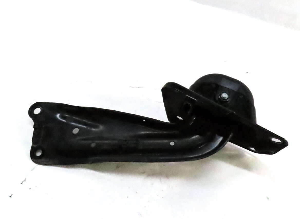 Thumbnail 4: 2015-2019 AUDI VW GOLF / A3 S3 RS3 TT (8V MK3) LEFT DRIVER REAR TRAILING ARM