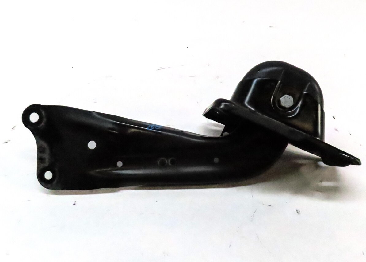Thumbnail 3: 2015-2019 AUDI VW GOLF / A3 S3 RS3 TT (8V MK3) RIGHT PASSENGER REAR TRAILING ARM