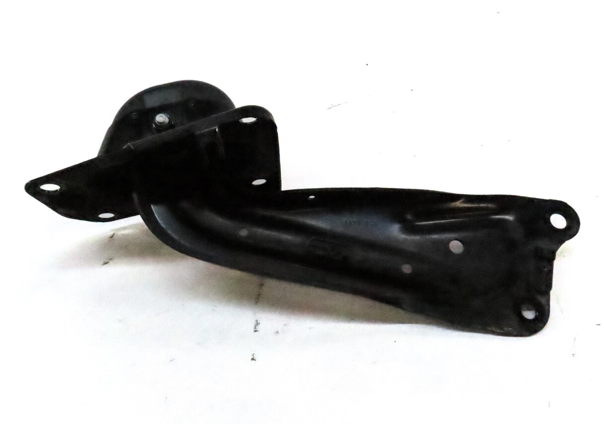 Thumbnail 4: 2015-2019 AUDI VW GOLF / A3 S3 RS3 TT (8V MK3) RIGHT PASSENGER REAR TRAILING ARM