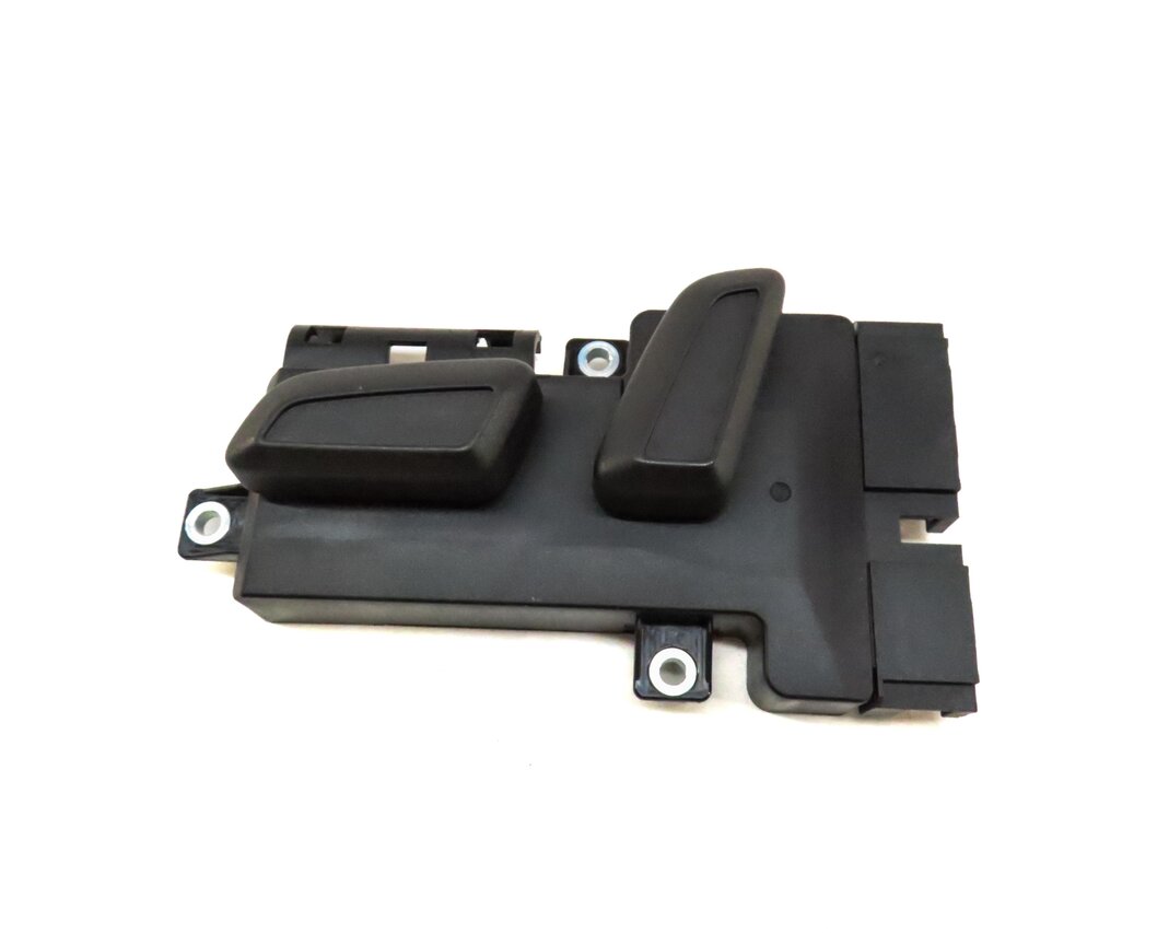 Thumbnail 6: 2015 AUDI A3 (8V) FRONT LEFT DRIVER SEAT ADJUST ADJUSTMENT SWITCH BUTTON